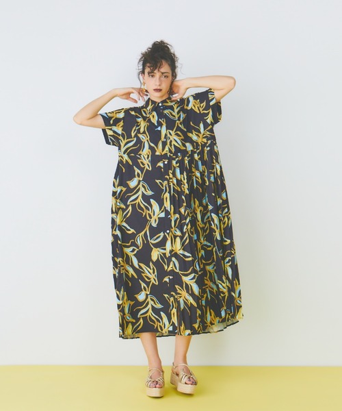 manana suerte（マニャーナスエルテ）の「プリントアシンメトリープリーツワンピース（ワンピース・レディース・ブラック/イエロー・FREE）」の7枚目の写真