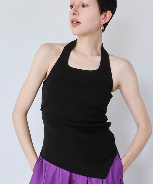 OMMO(オーエムエムオー)の「HALTER NECK TUCK KT TOP(ニット/セーター・レディース・ホワイト/ブラック/カーキ・F)」の8枚目の写真