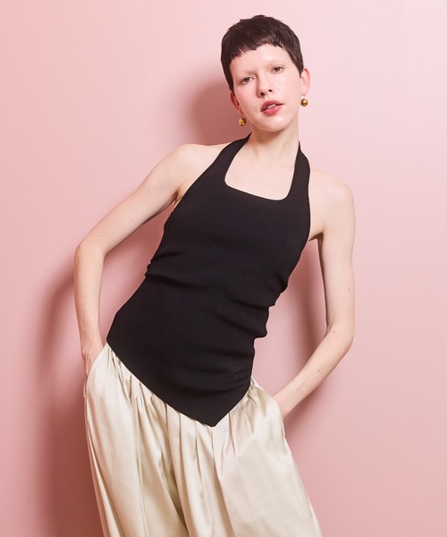 OMMO(オーエムエムオー)の「HALTER NECK TUCK KT TOP(ニット/セーター・レディース・ホワイト/ブラック/カーキ・F)」の17枚目の写真