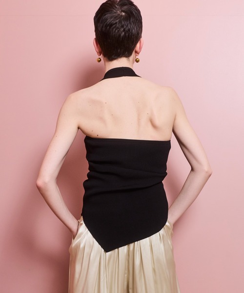 OMMO(オーエムエムオー)の「HALTER NECK TUCK KT TOP(ニット/セーター・レディース・ホワイト/ブラック/カーキ・F)」の19枚目の写真