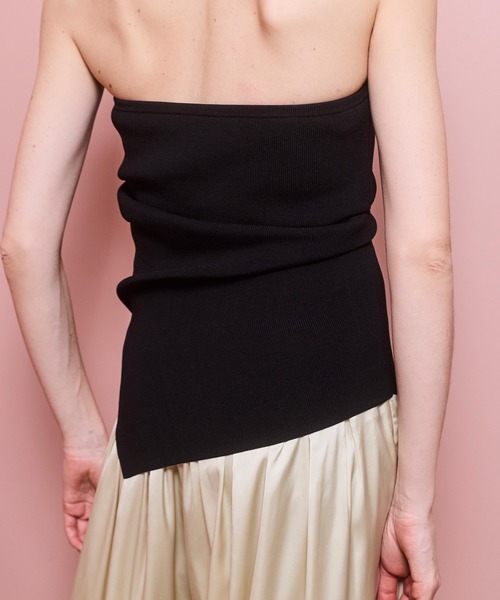 OMMO(オーエムエムオー)の「HALTER NECK TUCK KT TOP(ニット/セーター・レディース・ホワイト/ブラック/カーキ・F)」の21枚目の写真