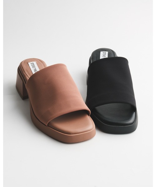 STEVE MADDEN(スティーブマデン)の「ボリュームソールワンバンドサンダル/S.MADDEN SLIDESTER-XS(サンダル・レディース・モカ/ブラック・24.0cm/23.5-24/23.5cm/23.0cm/24.5cm/22.5cm)」の16枚目の写真