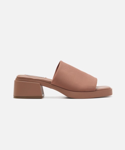 STEVE MADDEN(スティーブマデン)の「ボリュームソールワンバンドサンダル/S.MADDEN SLIDESTER-XS(サンダル・レディース・モカ/ブラック・24.0cm/23.5-24/23.5cm/23.0cm/24.5cm/22.5cm)」の5枚目の写真