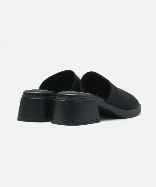 STEVE MADDEN(スティーブマデン)の「ボリュームソールワンバンドサンダル/S.MADDEN SLIDESTER-XS(サンダル・レディース・モカ/ブラック・24.0cm/23.5-24/23.5cm/23.0cm/24.5cm/22.5cm)」の10枚目の写真