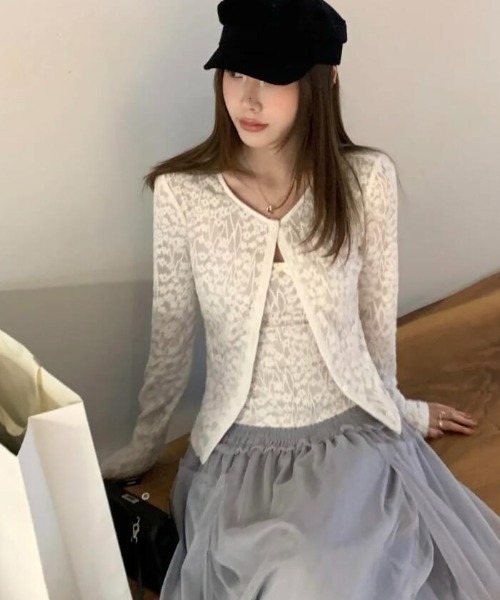 semplice（センプリチェ）の「フラワーレース カーディガン キャミ セット（カーディガン/ボレロ・レディース・ブラック/ホワイト・F）」の6枚目の写真