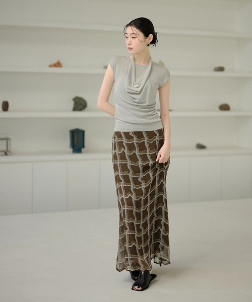 LAULEN(ローレン)の「drape halter neck layered knit tops /ドレープネックレイヤードニットトップス(ニット/セーター・レディース・オレンジ系/アイボリー/ブラック/グレー・FREE)」の9枚目の写真