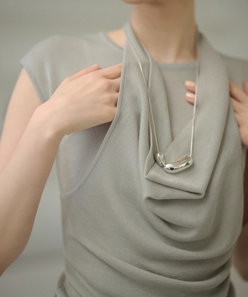 LAULEN(ローレン)の「drape halter neck layered knit tops /ドレープネックレイヤードニットトップス(ニット/セーター・レディース・オレンジ系/アイボリー/ブラック/グレー・FREE)」の13枚目の写真
