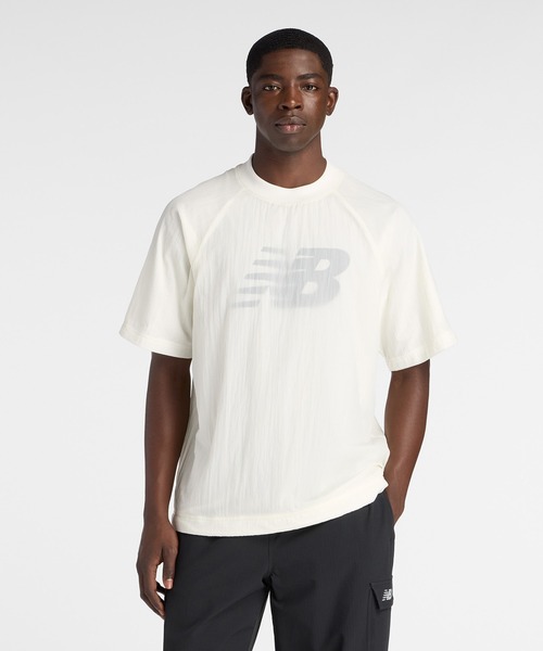 NEW BALANCE(ニューバランス)の「NB GREY 2レイヤーTシャツ(Tシャツ/カットソー・メンズ・オフホワイト/セージグリーン/ブラック・XX-LARGE/SMALL/MEDIUM/LARGE/X-LARGE)」の2枚目の写真