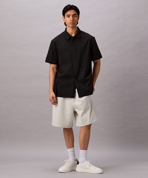 Calvin Klein(カルバン・クライン)の「クラシック シャツ(シャツ/ブラウス・メンズ・ブラック/ダークブルー・L/M/S/XL)」の4枚目の写真