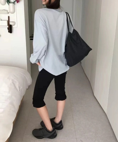 B.I.D.（ビーアイディー）の「《Bz》フリルカプリパンツ ミモレ丈 スリムバイカー(MA/EKW154)（その他パンツ・レディース・グレー/ブラック・FREE）」の4枚目の写真