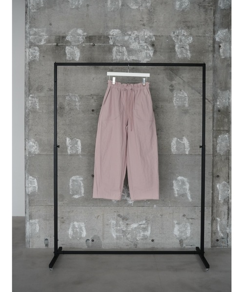 Katrin TOKYO（カトリーントーキョー）の「curved drawstring pants（その他パンツ・レディース・ブラウン/アイボリー・S/M/XS-Short/XS-Regular）」の6枚目の写真
