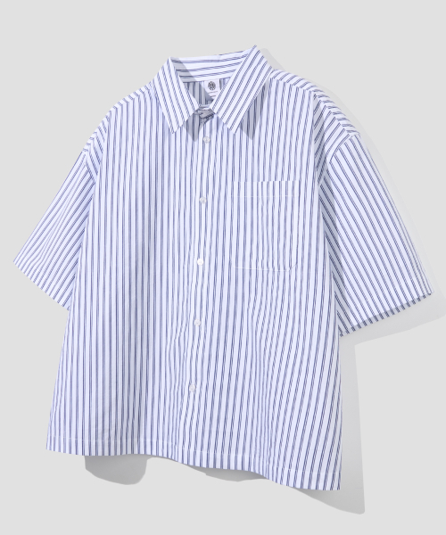 AGOD（エージーオーディー）の「クロップハーフストライプシャツ[ネイビー]（シャツ/ブラウス・レディース・その他・SMALL/MEDIUM/LARGE）」の4枚目の写真