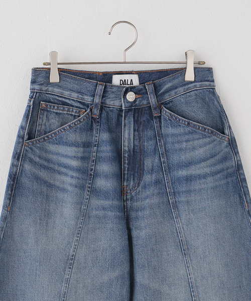 JOURNAL STANDARD（ジャーナルスタンダード）の「【DALA / ダラ】 LIDO ANKLE JEAN W/SEAM BEIGE PATCH（デニムパンツ・レディース・ブルー・26/25/24）」の6枚目の写真
