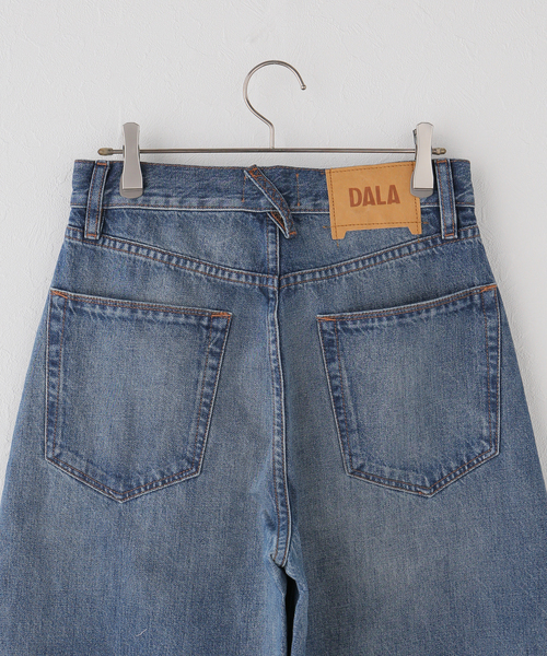 JOURNAL STANDARD（ジャーナルスタンダード）の「【DALA / ダラ】 LIDO ANKLE JEAN W/SEAM BEIGE PATCH（デニムパンツ・レディース・ブルー・26/25/24）」の7枚目の写真