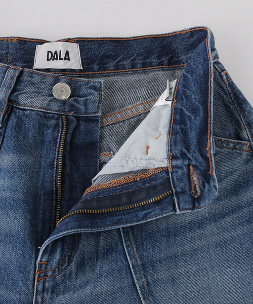 JOURNAL STANDARD（ジャーナルスタンダード）の「【DALA / ダラ】 LIDO ANKLE JEAN W/SEAM BEIGE PATCH（デニムパンツ・レディース・ブルー・26/25/24）」の9枚目の写真