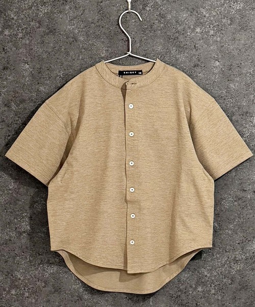 THE CASUAL(カジュアル)の「【マルチファンクション】オーバーサイズ 半袖シャツ(シャツ/ブラウス・キッズ・チャコール/ベージュ/オフホワイト/ブラック/カーキ・110cm/160cm/150cm/140cm/130cm/120cm)」の4枚目の写真