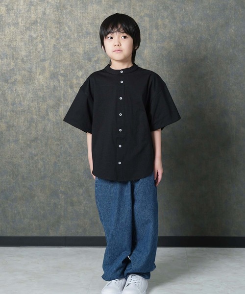 THE CASUAL(カジュアル)の「【マルチファンクション】オーバーサイズ 半袖シャツ(シャツ/ブラウス・キッズ・チャコール/ベージュ/オフホワイト/ブラック/カーキ・110cm/160cm/150cm/140cm/130cm/120cm)」の17枚目の写真