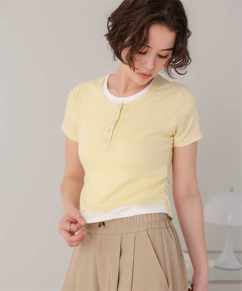 titivate（ティティベイト）の「レイヤード風ヘンリーネックカットソーTシャツ（Tシャツ/カットソー・レディース・チャコール/ライトブルー/ライトイエロー/グレー・L/M）」の4枚目の写真