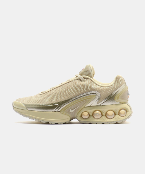 NIKE(ナイキ)の「NIKE W AIR MAX DN HV4861-200(スニーカー・レディース・ベージュ・23cm/23.5cm/24cm/25cm)」の1枚目の写真