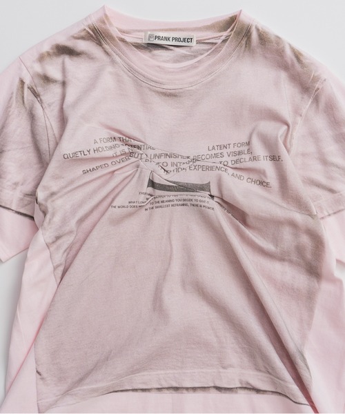 PRANK PROJECT(プランクプロジェクト)の「【2026Summer Pre-Order】フェイクプリントランダムタックTEE / Fake Print Random Tack T-Shirt(Tシャツ/カットソー・レディース・ピンク/ホワイト・FREE)」の12枚目の写真