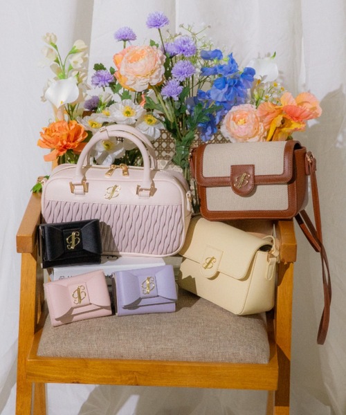 JILL by JILL STUART(ジルバイジルスチュアート)の「Noble J フラップバッグ(ショルダーバッグ・レディース・ブラック/ベージュ系その他/イエロー・FREE)」の12枚目の写真