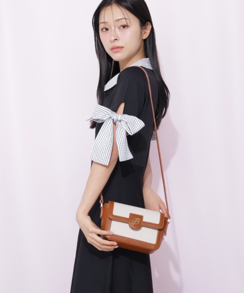 JILL by JILL STUART(ジルバイジルスチュアート)の「Noble J フラップバッグ(ショルダーバッグ・レディース・ブラック/ベージュ系その他/イエロー・FREE)」の14枚目の写真