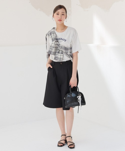 Honeys(ハニーズ)の「【ハニさら・接触冷感・UVカット】アニマルプリントTシャツ(Tシャツ/カットソー・レディース・オートミール/スミクロ/オレンジ/ネイビー・L/LL/M/S)」の9枚目の写真