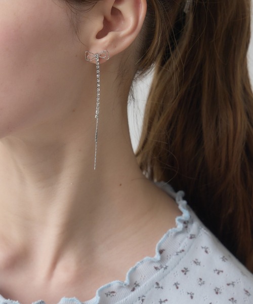 Siel(シエル)の「リボンモチーフロングピアス(ピアス(両耳用)・レディース・シルバー/ゴールド系その他/シルバー系その他/ゴールド・FREE)」の18枚目の写真