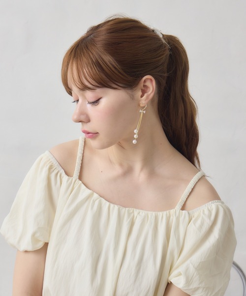 Siel(シエル)の「リボンモチーフロングピアス(ピアス(両耳用)・レディース・シルバー/ゴールド系その他/シルバー系その他/ゴールド・FREE)」の7枚目の写真