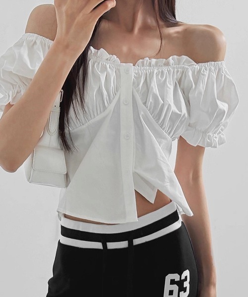 AVYL(アヴィル)の「2WAYギャザー オフショルパフブラウス(Tシャツ/カットソー・レディース・ホワイト/ブラック・M)」の10枚目の写真