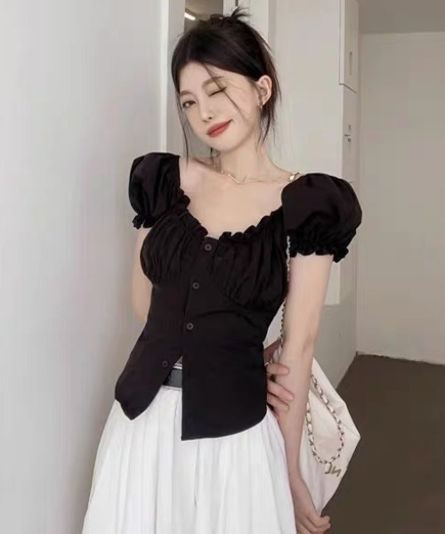 AVYL(アヴィル)の「2WAYギャザー オフショルパフブラウス(Tシャツ/カットソー・レディース・ホワイト/ブラック・M)」の13枚目の写真