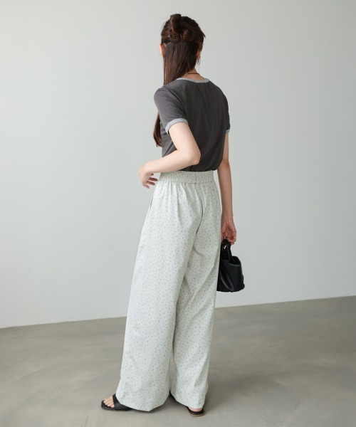 Bab(バブ)の「【選べるサイズ展開】小花柄パンツ(その他パンツ・レディース・ライトグレー/ブラック・M/S)」の10枚目の写真