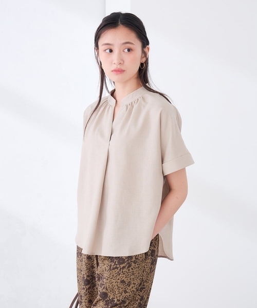 a.v.v(アーヴェヴェ)の「【洗える】リネンライクスキッパーギャザーブラウス(シャツ/ブラウス・レディース・ベージュ/ブラック/カーキ・38/40)」の18枚目の写真