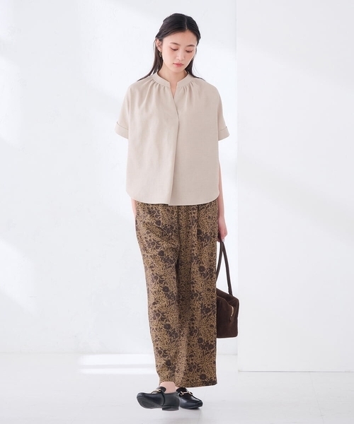 a.v.v(アーヴェヴェ)の「【洗える】リネンライクスキッパーギャザーブラウス(シャツ/ブラウス・レディース・ベージュ/ブラック/カーキ・38/40)」の13枚目の写真