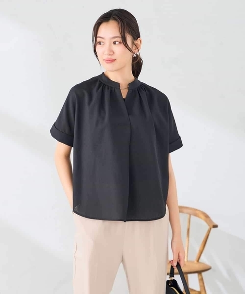 a.v.v(アーヴェヴェ)の「【洗える】リネンライクスキッパーギャザーブラウス(シャツ/ブラウス・レディース・ベージュ/ブラック/カーキ・38/40)」の12枚目の写真