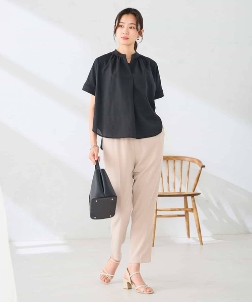 a.v.v(アーヴェヴェ)の「【洗える】リネンライクスキッパーギャザーブラウス(シャツ/ブラウス・レディース・ベージュ/ブラック/カーキ・38/40)」の8枚目の写真