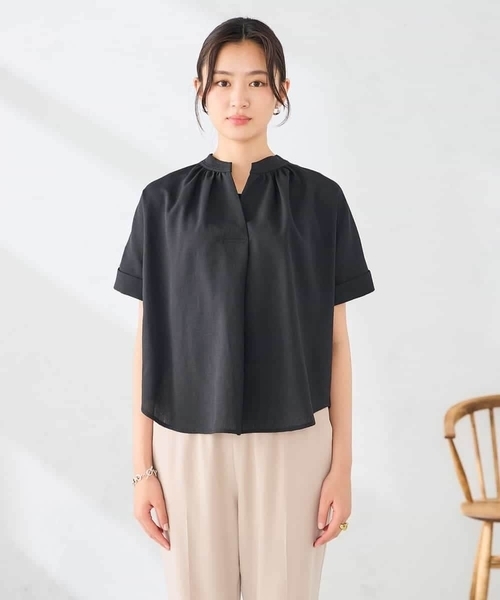 a.v.v(アーヴェヴェ)の「【洗える】リネンライクスキッパーギャザーブラウス(シャツ/ブラウス・レディース・ベージュ/ブラック/カーキ・38/40)」の6枚目の写真