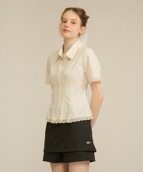 hazyl(ヘイジル)の「lace pleats shirt / レースプリーツシャツ(シャツ/ブラウス・レディース・ブルー/オフホワイト・フリー)」の18枚目の写真
