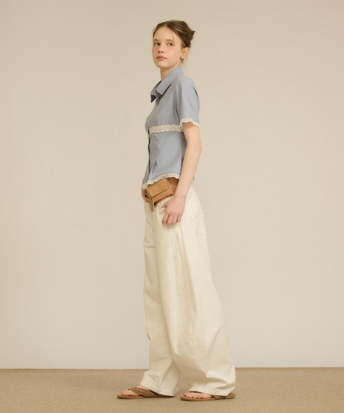 hazyl(ヘイジル)の「lace pleats shirt / レースプリーツシャツ(シャツ/ブラウス・レディース・ブルー/オフホワイト・フリー)」の8枚目の写真