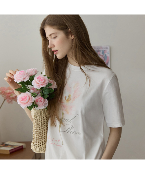 NONLOCAL(ノンローカル)の「フローラルグラフィックビーズTシャツ - ホワイト(Tシャツ/カットソー・レディース・ホワイト・FREE)」の1枚目の写真