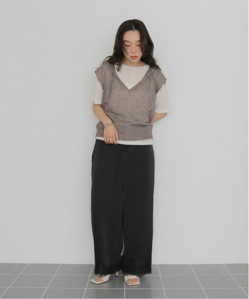 cheriella(シェリエラ)の「【cheriella】サテンレースストレートパンツ SATIN LACE STRAIGHT PANTS(スラックス・レディース・ブラウン/アイボリー/ブラック・FREE)」の17枚目の写真