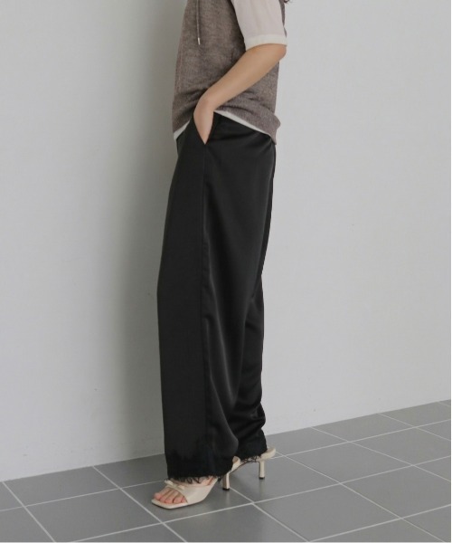cheriella(シェリエラ)の「【cheriella】サテンレースストレートパンツ SATIN LACE STRAIGHT PANTS(スラックス・レディース・ブラウン/アイボリー/ブラック・FREE)」の22枚目の写真