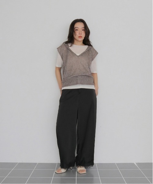 cheriella(シェリエラ)の「【cheriella】サテンレースストレートパンツ SATIN LACE STRAIGHT PANTS(スラックス・レディース・ブラウン/アイボリー/ブラック・FREE)」の18枚目の写真