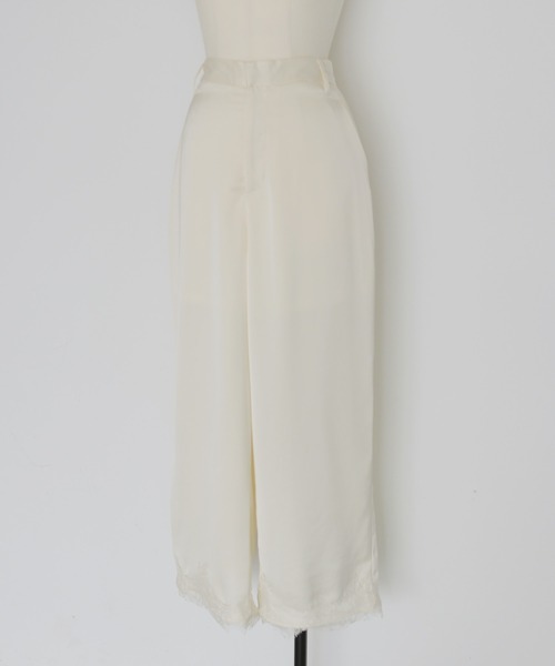 cheriella(シェリエラ)の「【cheriella】サテンレースストレートパンツ SATIN LACE STRAIGHT PANTS(スラックス・レディース・ブラウン/アイボリー/ブラック・FREE)」の7枚目の写真