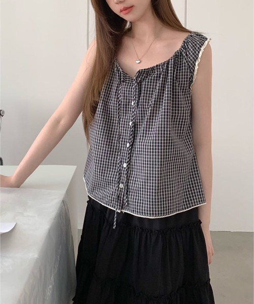 Chiina(チーナ)の「【Chiina】フロントボタンキャミトップス(シャツ/ブラウス・レディース・ブラック/ホワイト/グレー・FREE)」の22枚目の写真