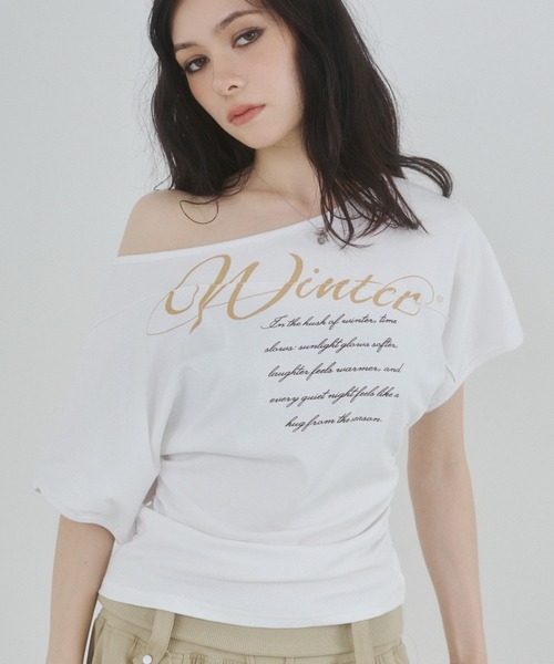 ENVYM(アンビー)の「オフショルロゴプリントトップス(Tシャツ/カットソー・レディース・ホワイト/グレー/ブラック・FREE)」の14枚目の写真