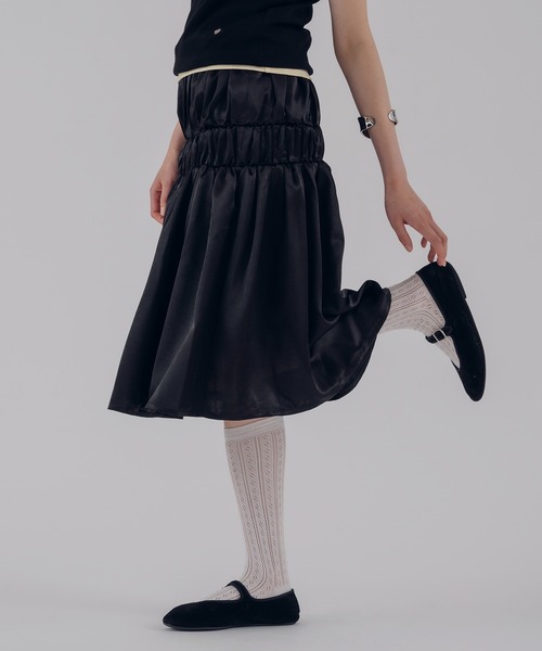 MUHET(ミュエータ)の「satin gather skirt / サテンギャザースカート(スカート・レディース・ブラック/アイボリー・MEDIUM/LARGE)」の13枚目の写真