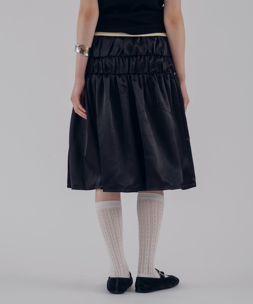 MUHET(ミュエータ)の「satin gather skirt / サテンギャザースカート(スカート・レディース・ブラック/アイボリー・MEDIUM/LARGE)」の14枚目の写真
