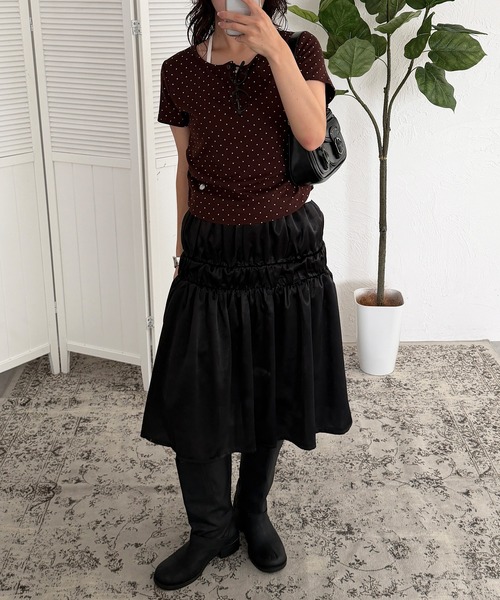 MUHET(ミュエータ)の「satin gather skirt / サテンギャザースカート(スカート・レディース・ブラック/アイボリー・MEDIUM/LARGE)」の11枚目の写真