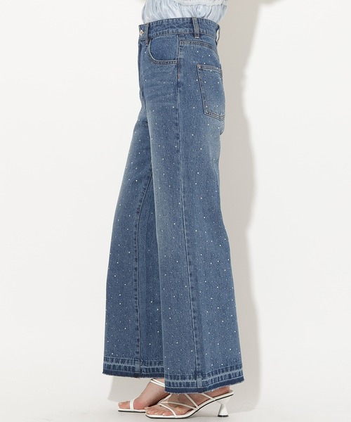 AND COUTURE（アンドクチュール）の「ラインストーンフレアデニムパンツ（デニムパンツ・レディース・ブラック/ブルー・SMALL/MEDIUM）」の18枚目の写真